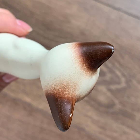 Vintage Kitsch Siamese Ceramic Cat Figurine - Picture 9 of 10